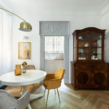 Ych-belle Epoque House