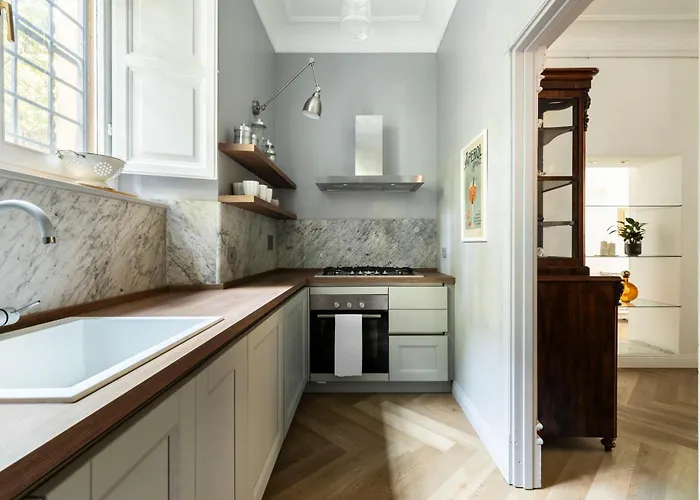 Ych-belle Epoque House